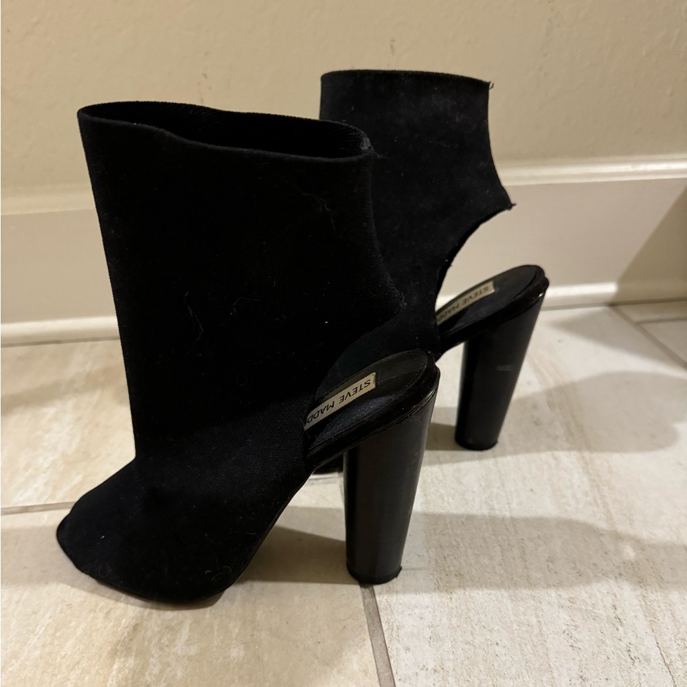 Gently Worn Steve Madden peep toe sock bootie